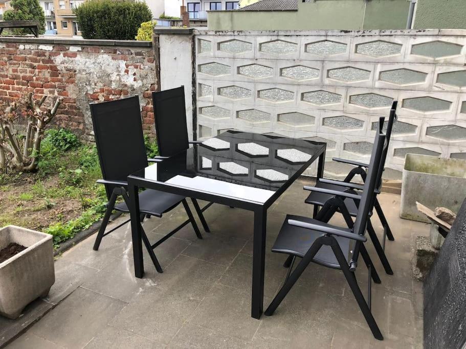 Charmante Gartenwohnung Mit Privatem Grossen Garten * Colónia